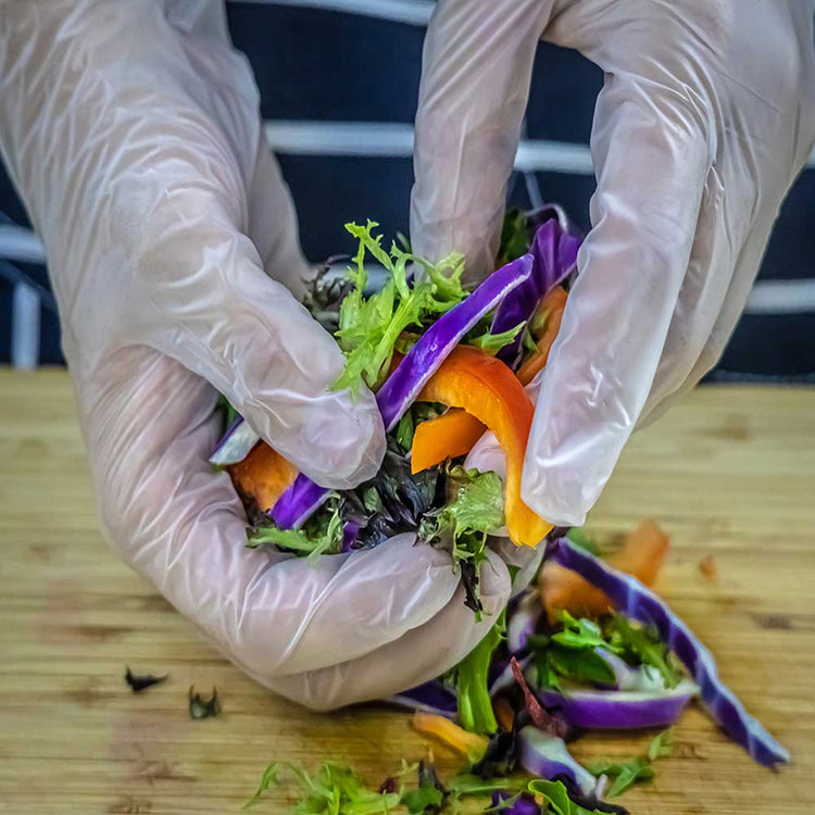 Box of 100 Aurelia Delight Clear Vinyl Gloves Image 2